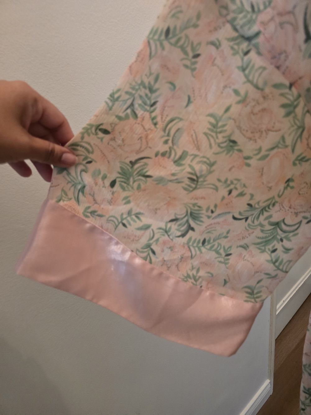 Vintage 1980s Victoria's Secret Gold Label kimono robe - Picture 5 of 7